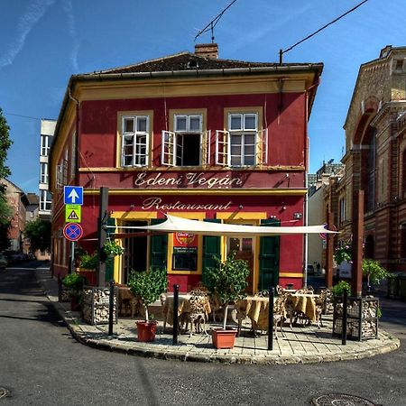 Santico Art Hotel And Hostel Budapest Extérieur photo