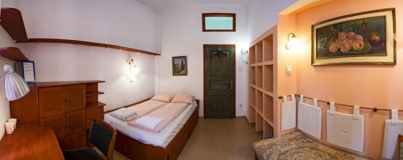 Santico Art Hotel And Hostel Budapest Extérieur photo