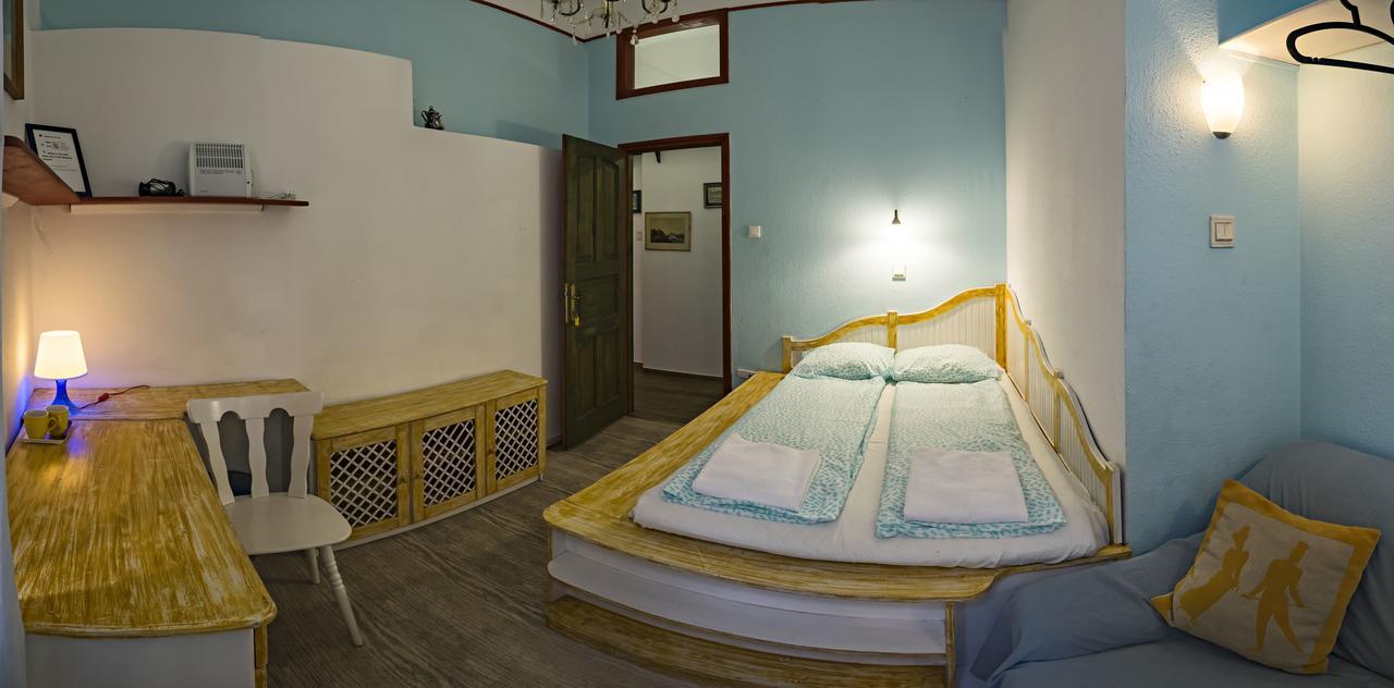 Santico Art Hotel And Hostel Budapest Extérieur photo