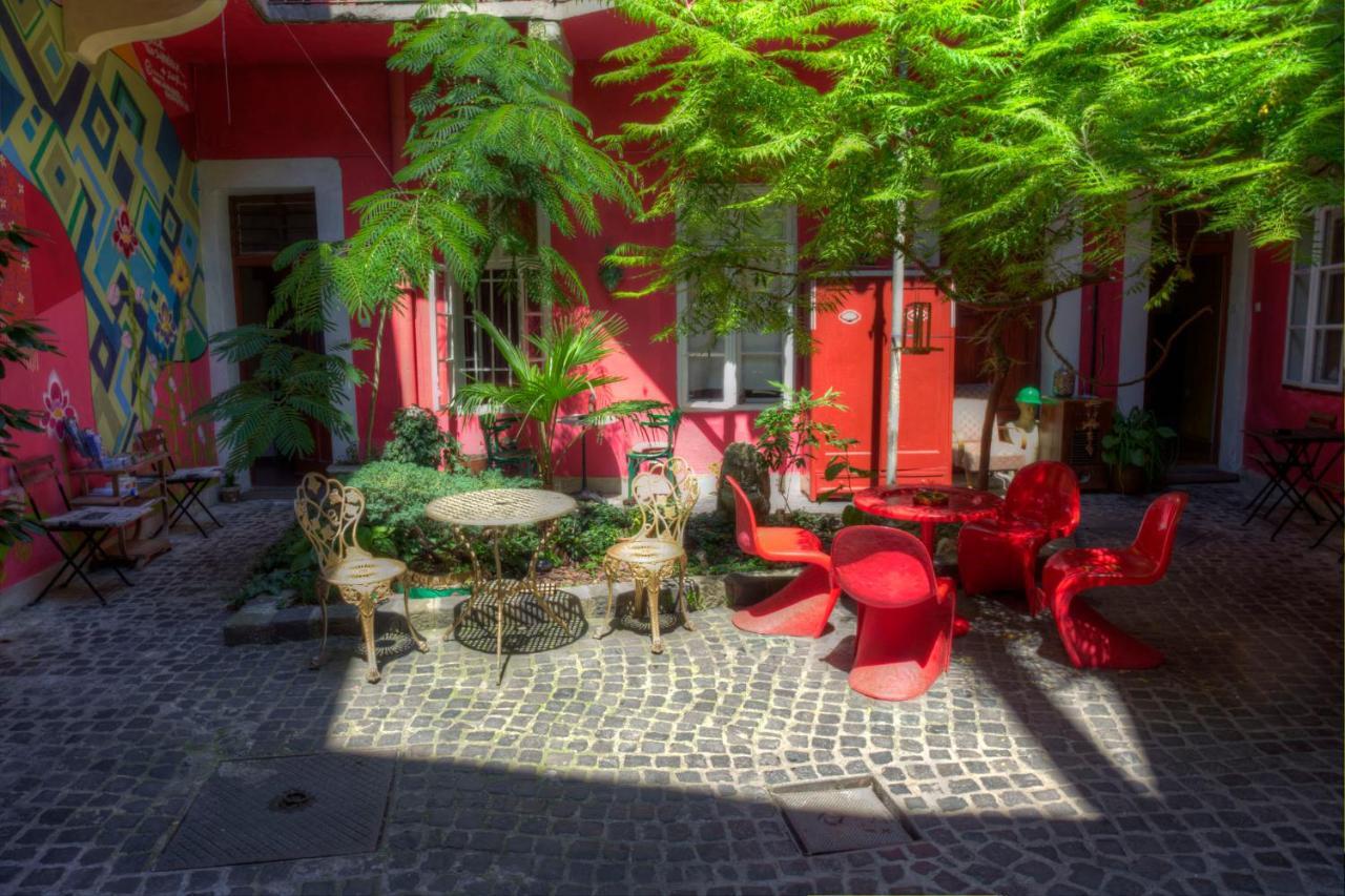 Santico Art Hotel And Hostel Budapest Extérieur photo